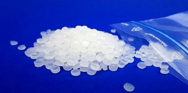 شکایت پتکیم از محموله های جامبو بگ موجود در انبارها و گمرک های ورودی ایران